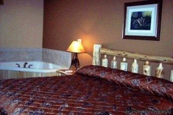 Pine Peaks Lodge & Suites Cross Lake Phòng bức ảnh